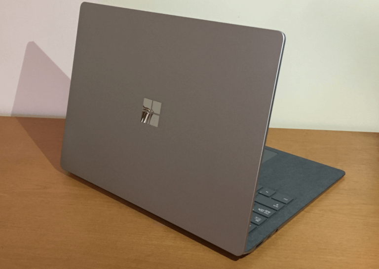 Surface Laptop 3 13インチ レビュー キーボードの打鍵感はgood ボディーの美しさは最高